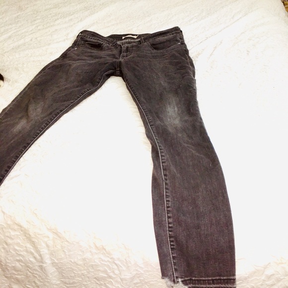 2 for 1 on ALL PANTS!! Levi’s Good condition - Picture 2 of 7